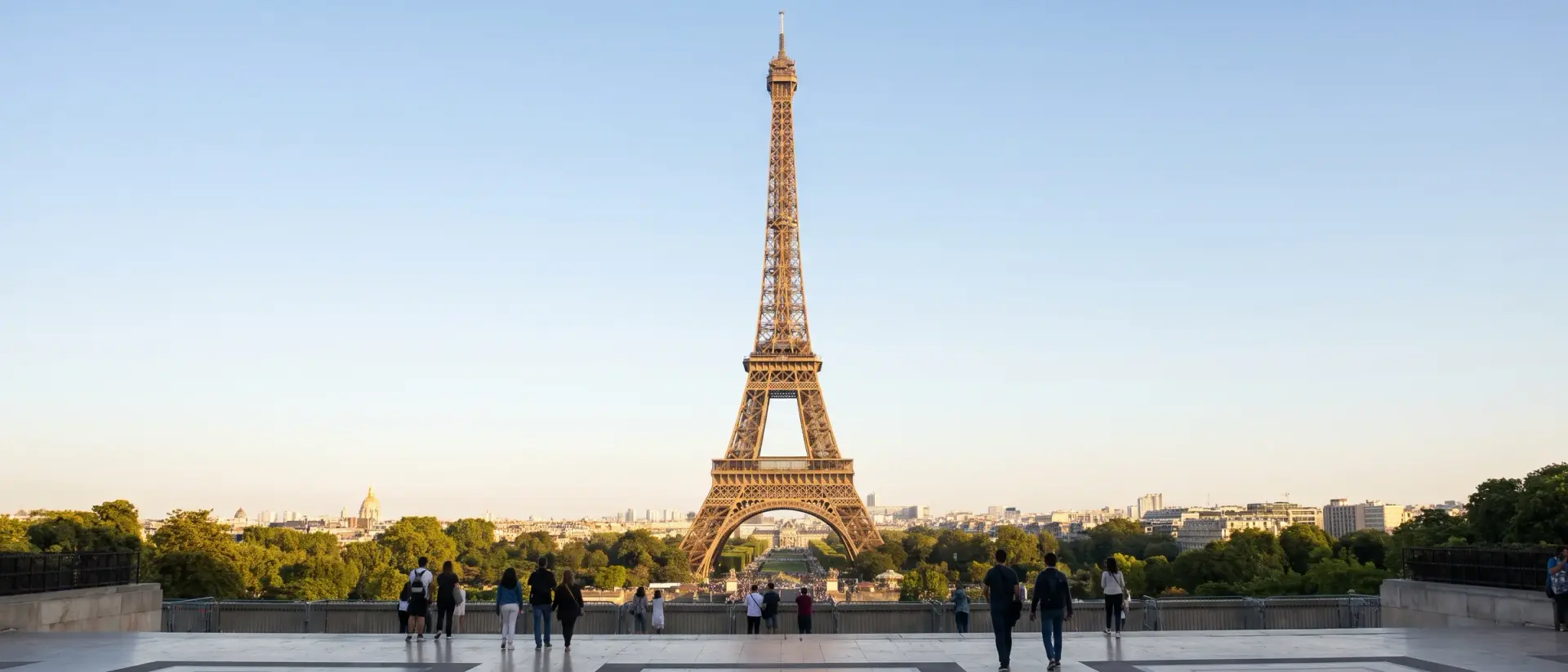 Paris ve Disneyland Turu – İzmir çıkışlı