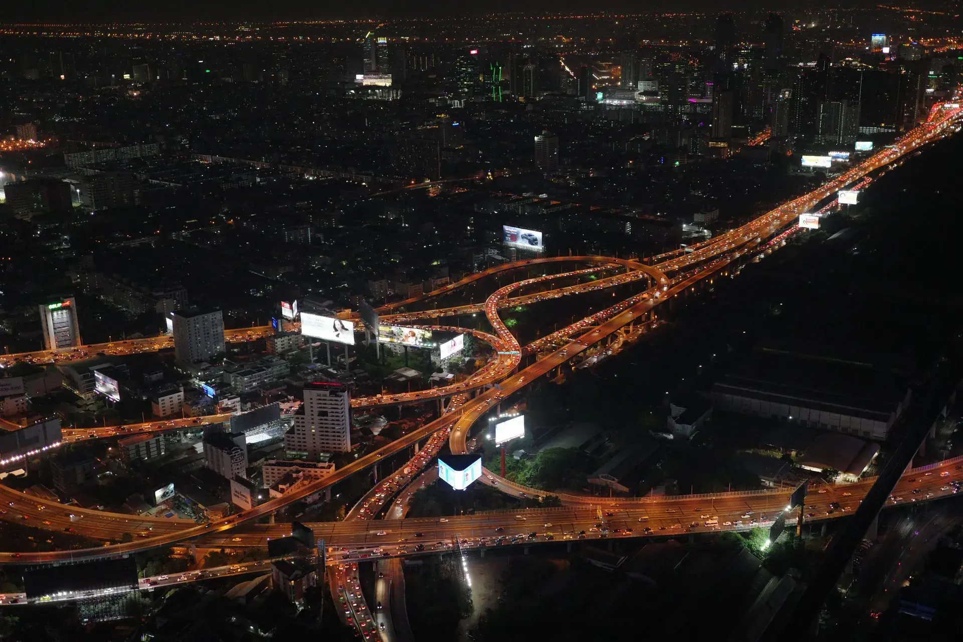 ELEGANT BANGKOK & PHUKET & PATTAYA Hava Yolları ile – 6 gece
