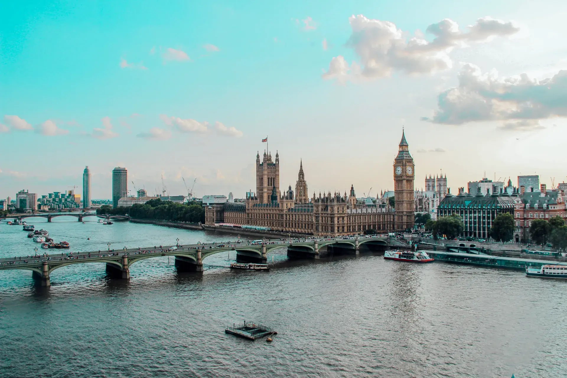 Londra: Thames'in İki Yakası Turu – Ekim 2026 dönemi